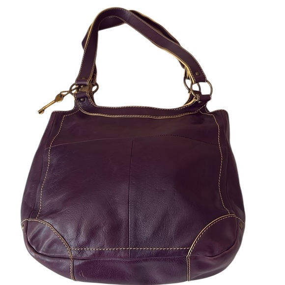 Fossil Vintage purple/plum  leather bag with attached key, - Picture 5 of 14
